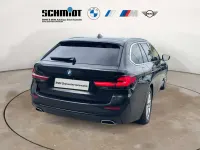 Gebraucht BMW 520 190 PS (139 kW) 2023 Saphirschwarz metallic Kombi