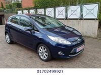 Gebraucht Ford Fiesta Titanium 75 PS (55 kW) 2010 Blau Kleinwagen