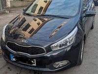 Gebraucht Kia Ceed Vision 135 PS (99 kW) 2015 Schwarz Kleinwagen