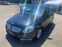 Gebraucht Mercedes B180 109 PS (80 kW) 2012 Schwarz Kleinwagen