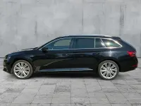 Gebraucht Skoda Superb LAURIN & KLEMENT 280 PS (205 kW) 2023 Schwarzmagic perleffekt Kombi