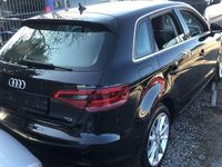 Second-hand Audi A3 Ambiente 105 CP (77 kW) 2014 Negru Berlinǎ