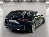 Gebraucht BMW 530e Sport Line 299 PS (219 kW) 2024 Blau Kombi