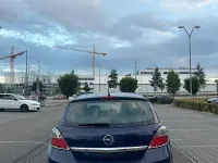 Gebraucht Opel Astra 124 PS (91 kW) 2008 Blau Kleinwagen