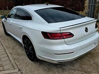 Gebraucht VW Arteon R-line 190 PS (139 kW) 2018 Weiß Kleinwagen