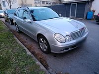 Gebraucht Mercedes E220 150 PS (110 kW) 2004 Silber Kombi