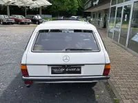 Gebraucht Mercedes E280 185 PS (136 kW) 1982 Weiß Limousine