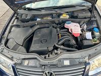 Gebraucht VW Passat 125 PS (91 kW) 2000 Blau Kombi