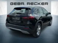 Gebraucht Mercedes GLA200 Advanced 163 PS (119 kW) 2024 Unilack nachtschwarz SUV