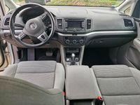 Gebraucht VW Sharan 140 PS (102 kW) 2014 Gold Van / Kleinbus