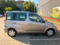Gebraucht Toyota Yaris Verso 87 PS (63 kW) 2005 Grau Van / Kleinbus