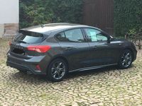 Gebraucht Ford Focus 150 PS (110 kW) 2018 Grau Limousine