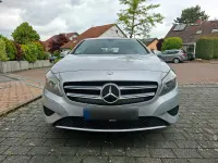 Gebraucht Mercedes A180 122 PS (89 kW) 2014 Silber Limousine