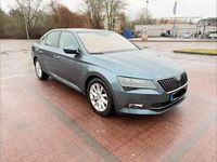 Gebraucht Skoda Superb Style 150 PS (110 kW) 2018 Grau Limousine