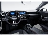 Gebraucht Mercedes A200 AMG 163 PS (119 kW) 2024 Weiß Limousine
