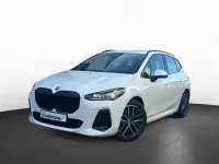 Gebraucht BMW 220 M Sport 156 PS (114 kW) 2025 Weiß Van / Kleinbus