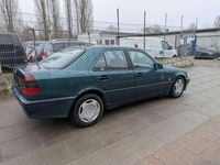 Gebraucht Mercedes C180 Classic 122 PS (89 kW) 1997 Grün Limousine