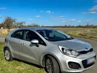 Gebraucht Kia Rio 90 PS (66 kW) 2012 Silber Kleinwagen
