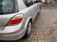 Gebraucht Opel Astra 105 PS (77 kW) 2005 Silber Limousine