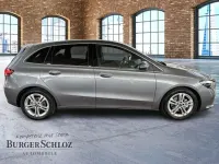 Gebraucht Mercedes B180 136 PS (100 kW) 2025 Metalliclack mountaingrau Kleinwagen