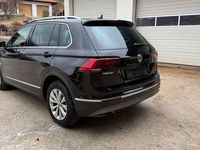 Gebraucht VW Tiguan Highline 150 PS (110 kW) 2020 Schwarz SUV