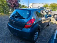 Gebraucht Hyundai i20 Classic 78 PS (57 kW) 2011 Grau Kleinwagen