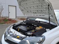 Gebraucht Opel Astra GTC 116 PS (85 kW) 2009 Weiß Coupé