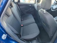 Gebraucht Ford Focus Trend 125 PS (91 kW) 2018 Blau Limousine