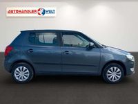 Gebraucht Skoda Fabia Ambition 60 PS (44 kW) 2012 Grau Limousine