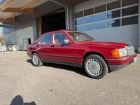 Gebraucht Mercedes 190 72 PS (52 kW) 1985 Rot Limousine