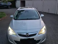 Gebraucht Opel Astra 140 PS (102 kW) 2011 Silber Kombi