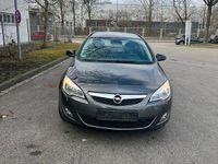 Gebraucht Opel Astra 140 PS (102 kW) 2011 Schwarz Kombi