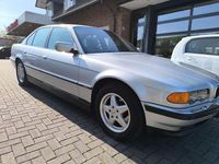 Second-hand BMW 728 193 CP (141 kW) 2000 Argintiu Berlinǎ