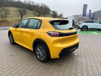 Gebraucht Peugeot e-208 Active 100 kW (136 PS) 2021 Gelb Kleinwagen