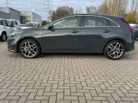 Gebraucht Kia Ceed Spirit 160 PS (117 kW) 2024 Grau Kleinwagen