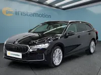 Neu Skoda Superb 193 PS (141 kW) 2026 Schwarz Kombi