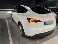 gebraucht Tesla Model Y SR | Matrix LED | BYD | MIG | AHK | 60 kWh | 14k km