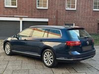 Gebraucht VW Passat 120 PS (88 kW) 2015 Blau Kombi