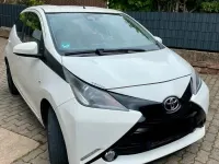 Gebraucht Toyota Aygo X-play 69 PS (50 kW) 2016 Weiß Kleinwagen