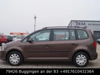Gebraucht VW Touran Trendline 105 PS (77 kW) 2015 Braun Van / Kleinbus