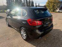 Gebraucht BMW 218 Active Tourer Advantage 150 PS (110 kW) 2017 Schwarz Van / Kleinbus