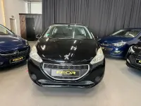 Gebraucht Peugeot 208 82 PS (60 kW) 2015 Schwarz Kleinwagen