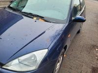 Gebraucht Ford Focus Trend 101 PS (74 kW) 2001 Blau Limousine