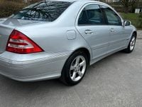 Gebraucht Mercedes C180 142 PS (104 kW) 2006 Silber Limousine