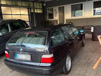 Gebraucht BMW 318 116 PS (85 kW) 1999 Schwarz Kombi