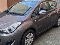 Gebraucht Hyundai ix20 125 PS (91 kW) 2014 Braun Kleinwagen