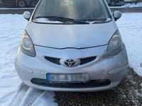 Gebraucht Toyota Aygo 68 PS (50 kW) 2008 Grau Kleinwagen