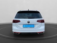 Gebraucht VW Passat Elegance 150 PS (110 kW) 2023 Weiß Kombi