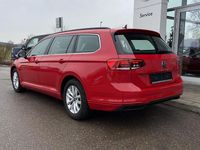 Second-hand VW Passat Business 122 CP (89 kW) 2023 Roșu Break