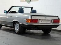 Gebraucht Mercedes SL500 231 PS (169 kW) 1982 Silber Cabrio